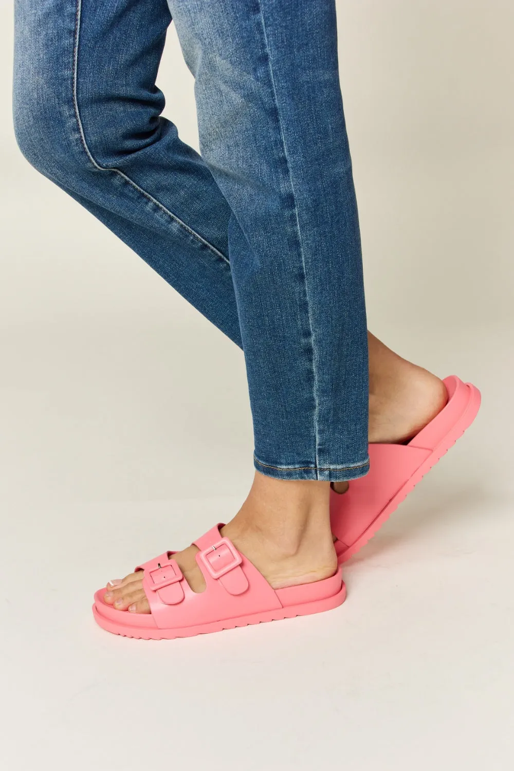 AMPQUEEN Buckle Open Toe Sandals
