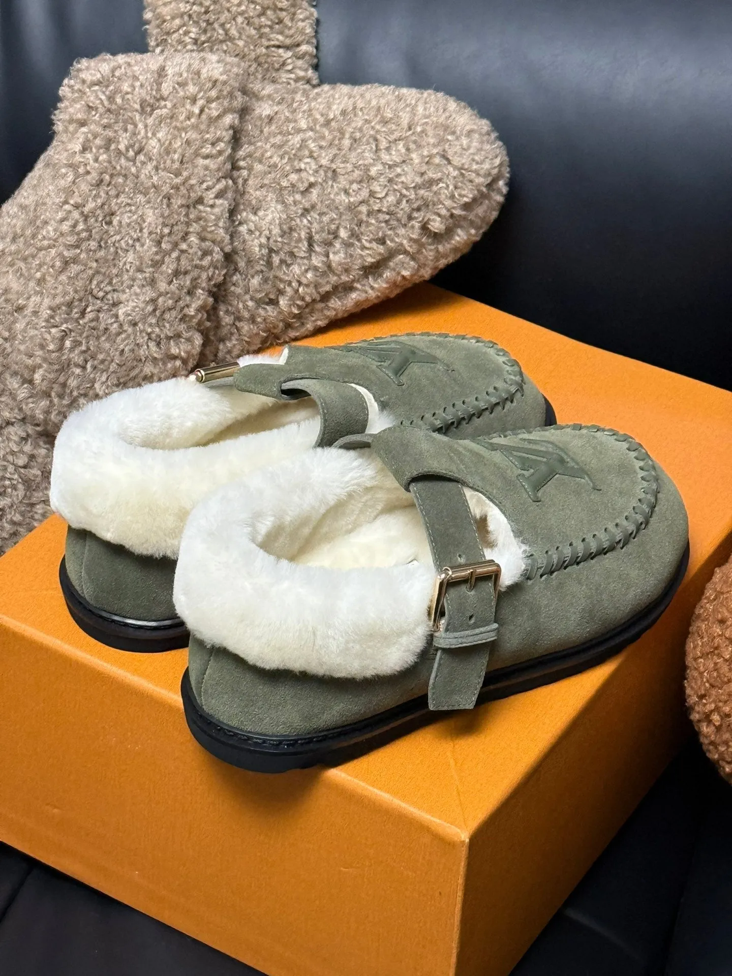COLORADO COMFORT MARY JANE IN BASIL GREEN SUEDE AND SHEARLING LINING