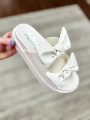 Corky's | Lil Bit Knotty | Ivory