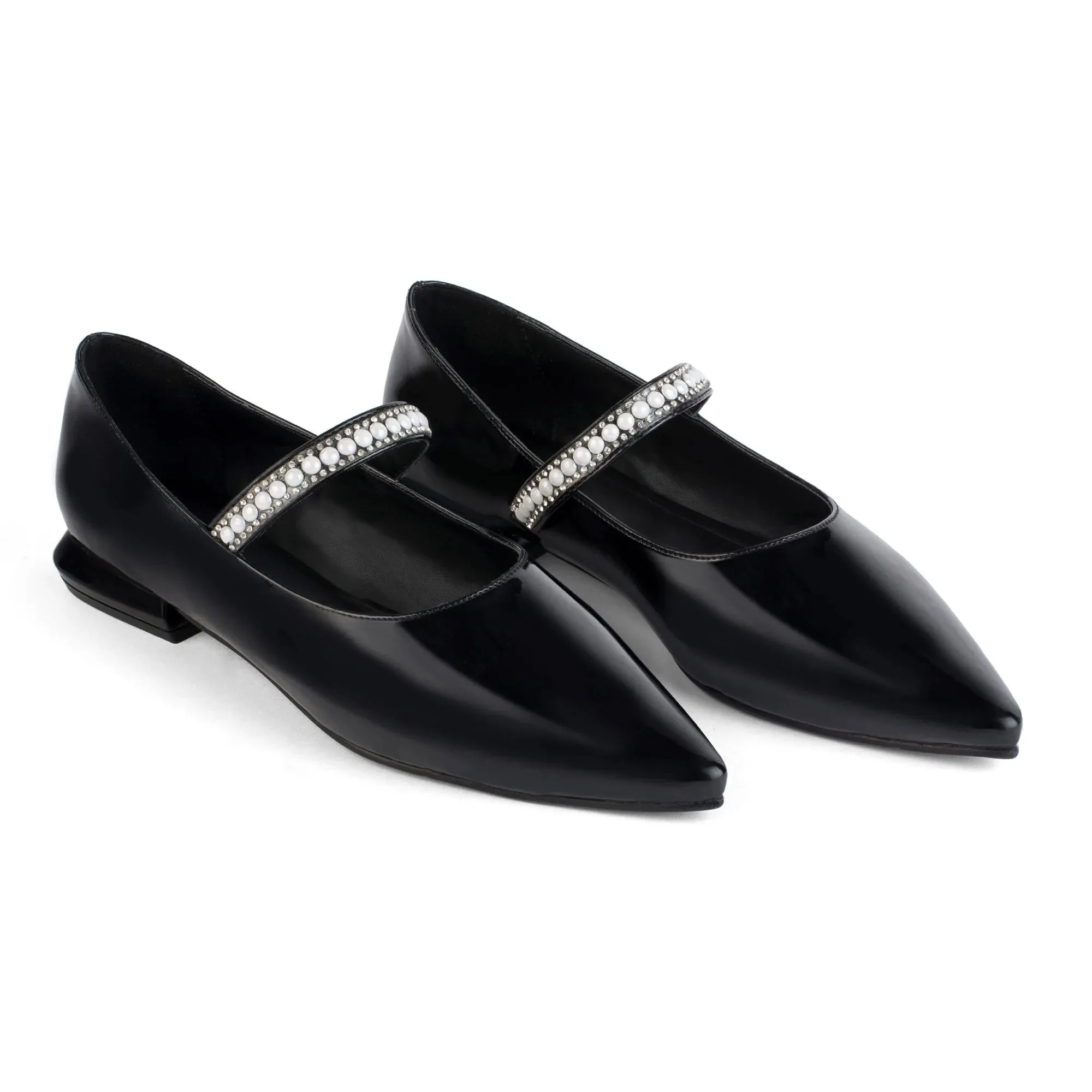 Hepburn Parisian Charm