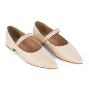 Hepburn Parisian Charm