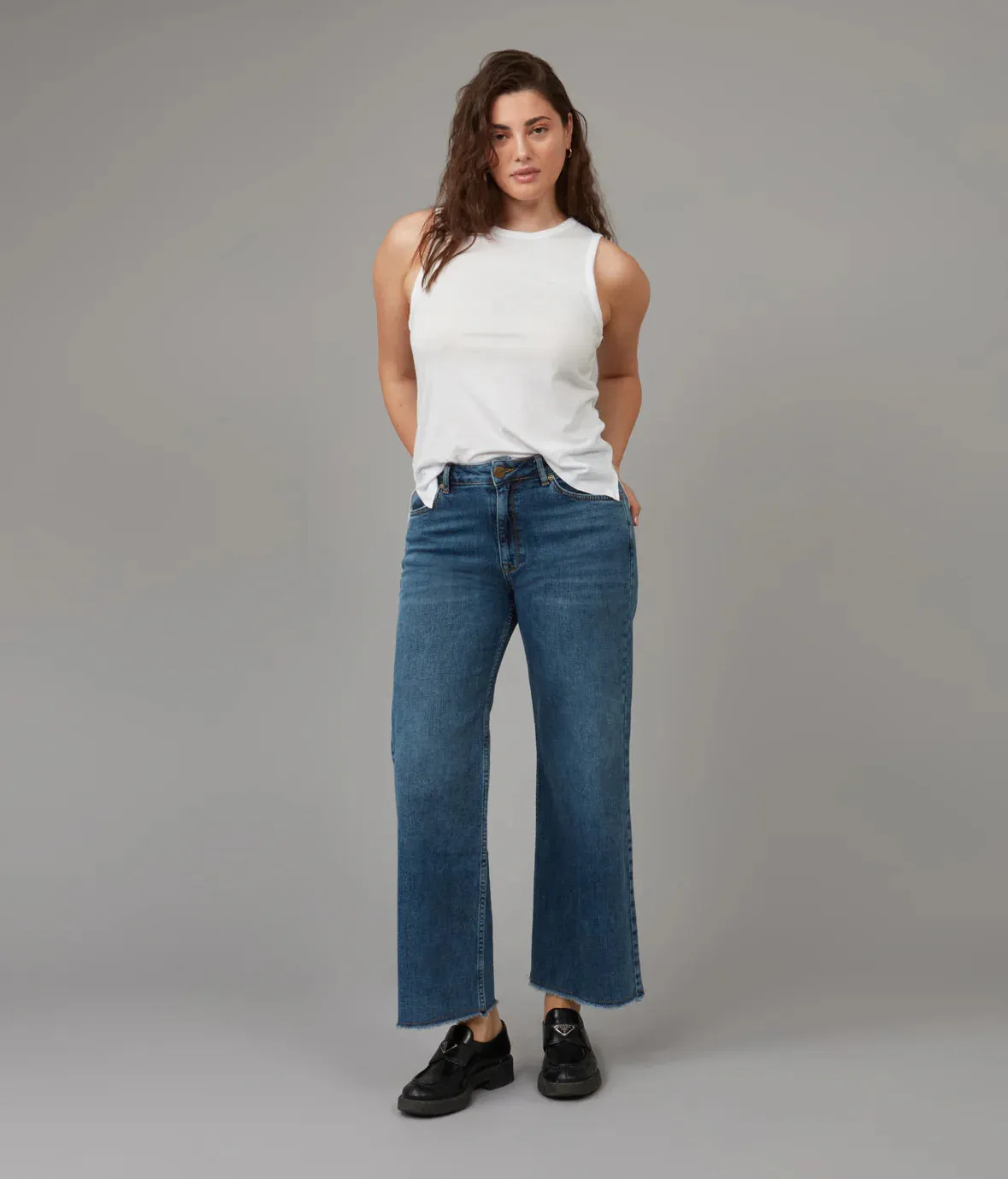 MILAN-DIS Ultra High Rise Wide Leg Jeans