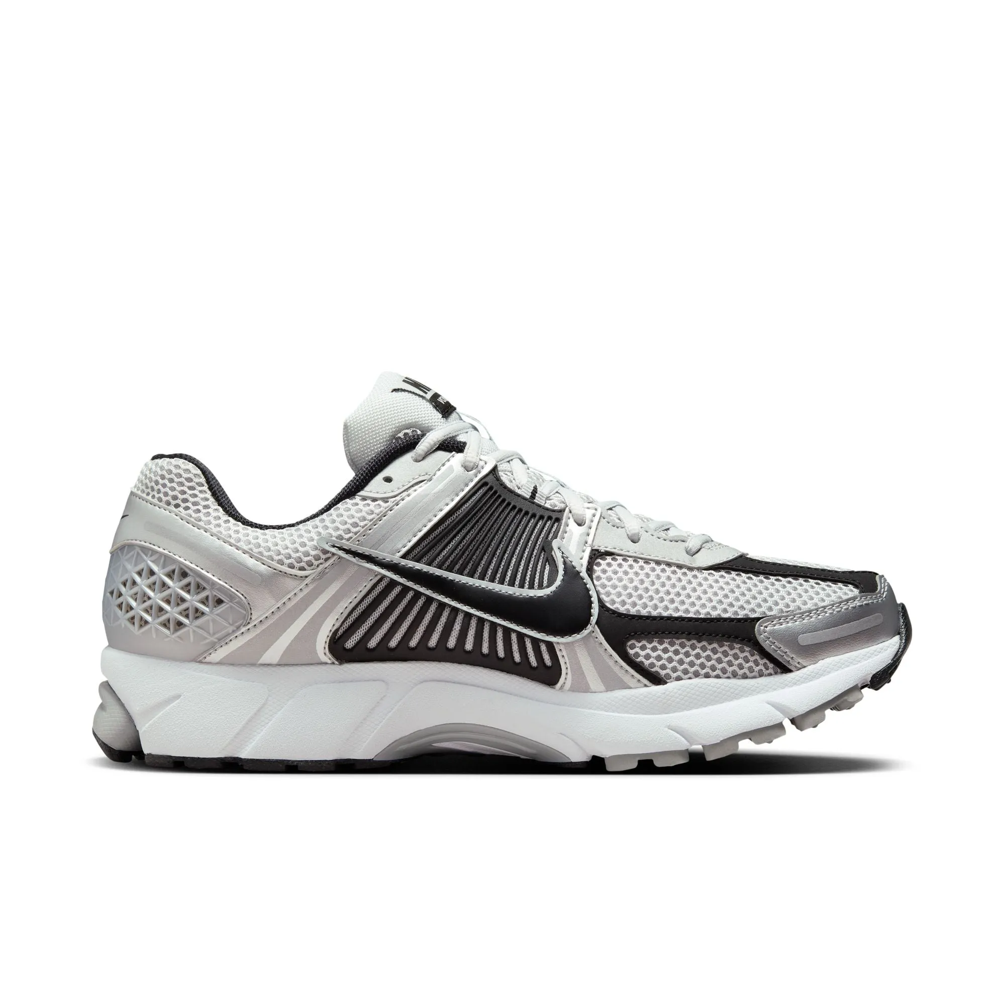 Nike - Zoom Vomero 5 ~ Black