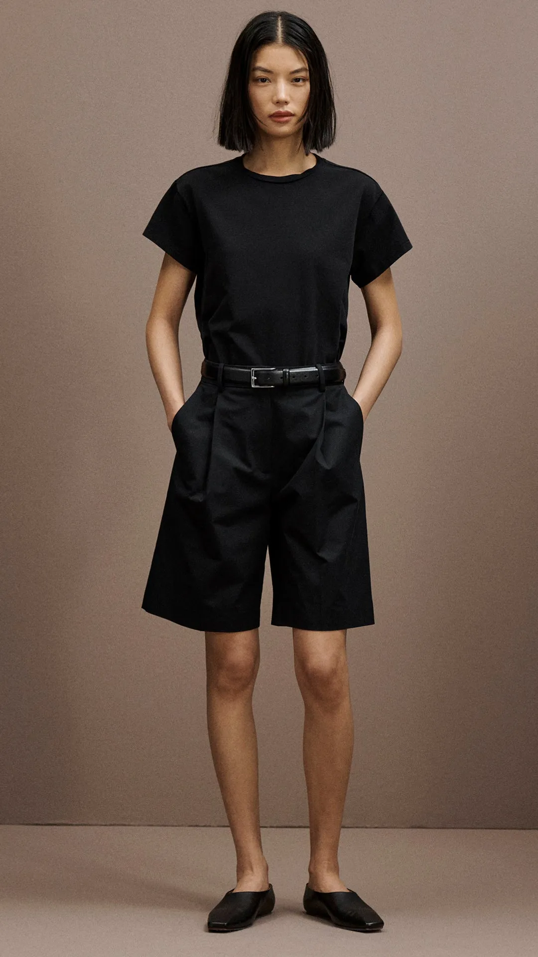 Pleated Shorts in Cotton Twill | Black