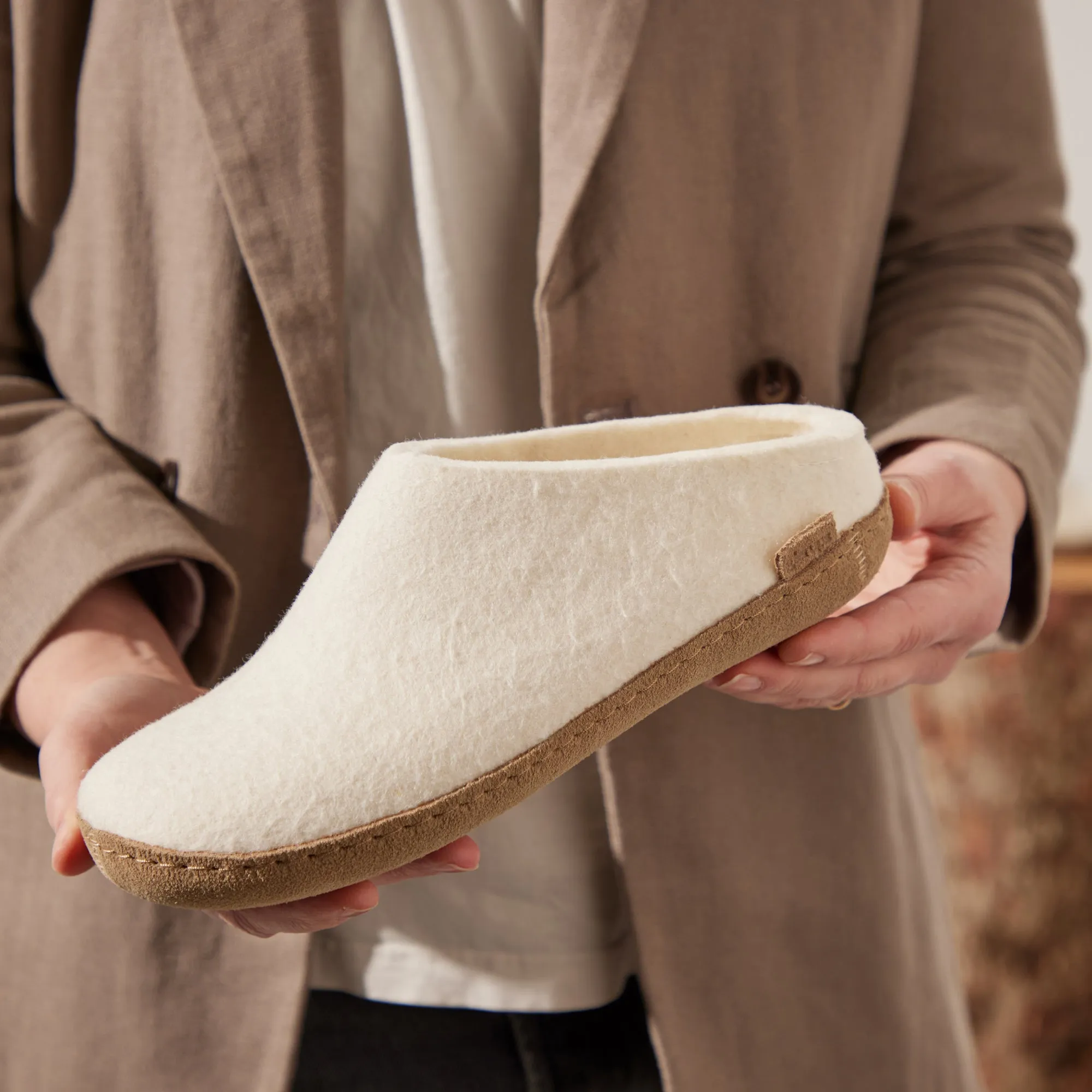 Slip-on with leather sole - Off white