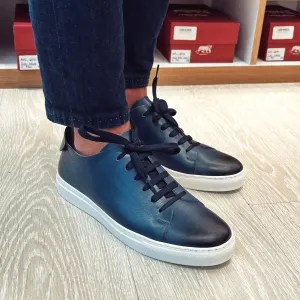 Sneakers blu in pelle