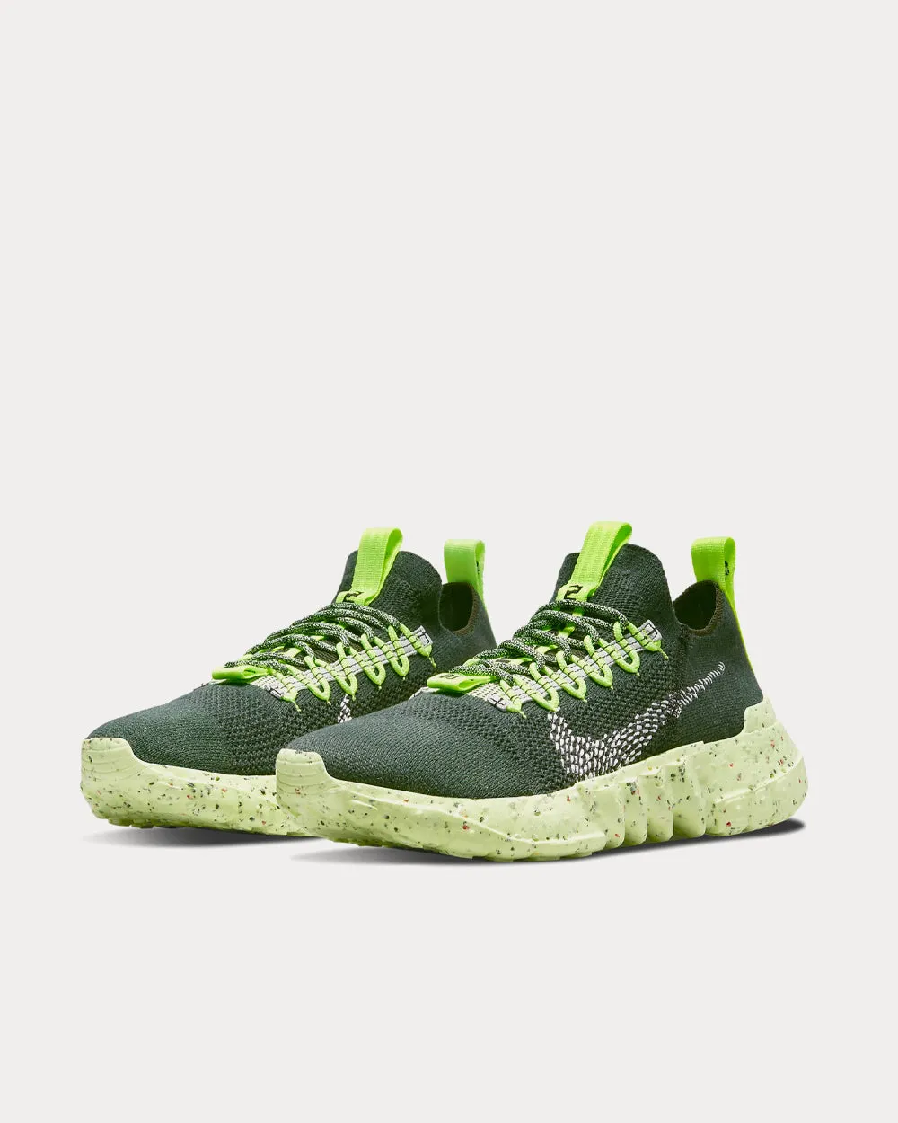 Space Hippie 04 Carbon Green / Electric Green / Pro Green / White Running Shoes