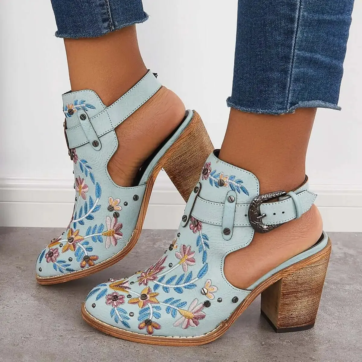 Summer Women's Vintage Floral Embroidery Wood Block High Heeled Buckle Strap Sandals Shoes