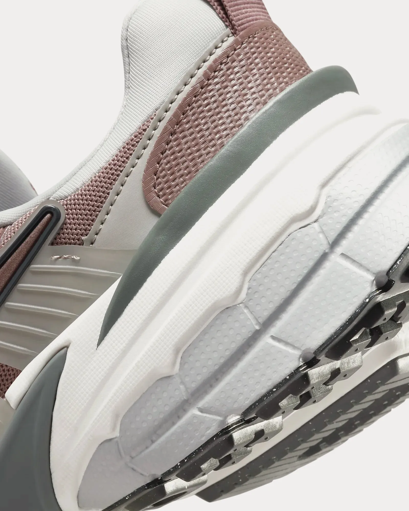 V2K Run Smokey Mauve / Cobblestone / Light Smoke Grey / Smokey Mauve Low Top Sneakers