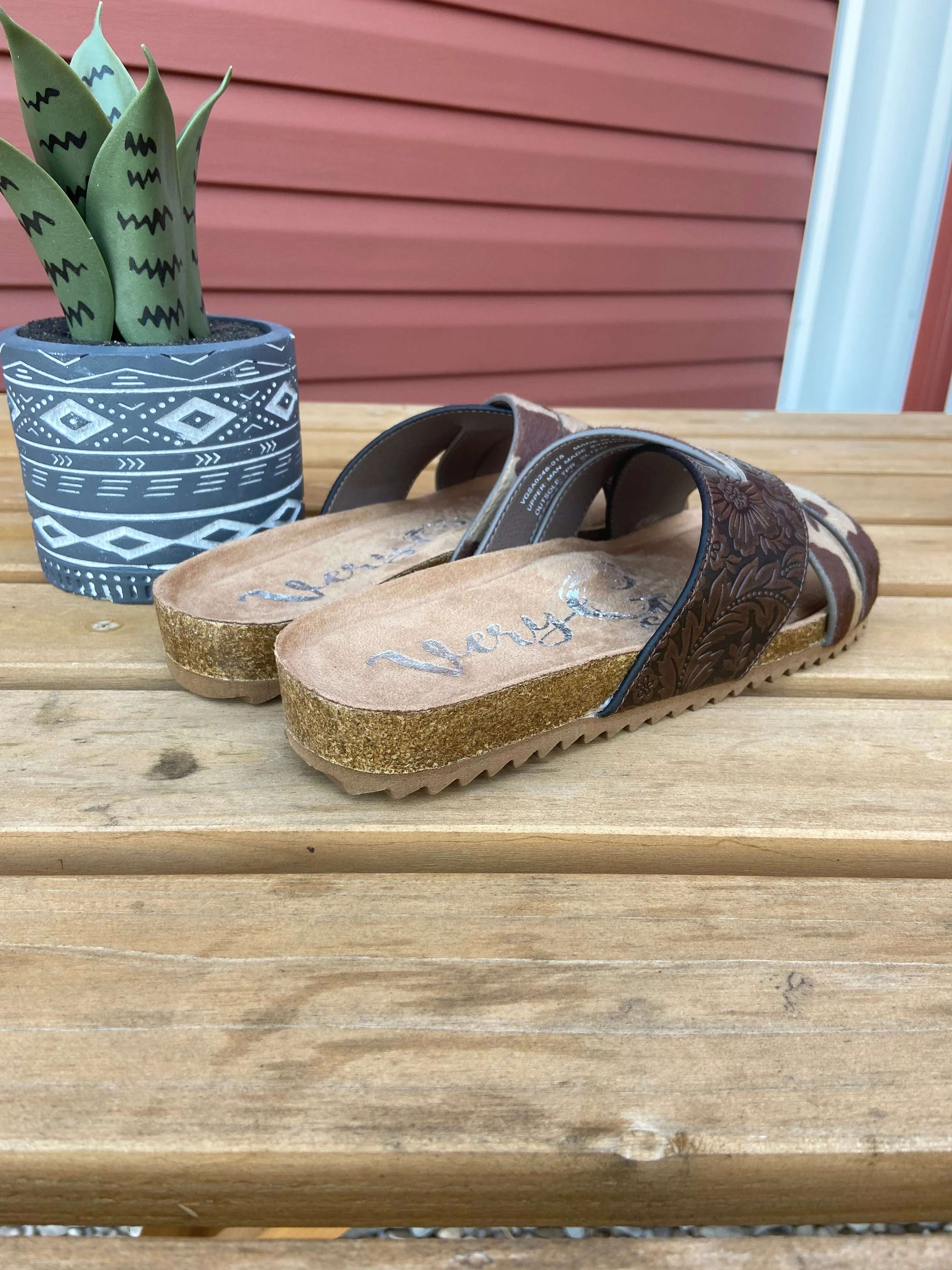Women's Very G 'ARI' Tooled Brown & Cow Hide Print Sandals