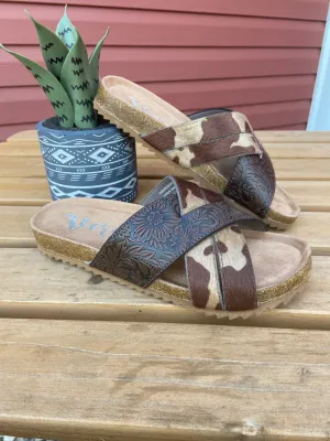 Women's Very G 'ARI' Tooled Brown & Cow Hide Print Sandals